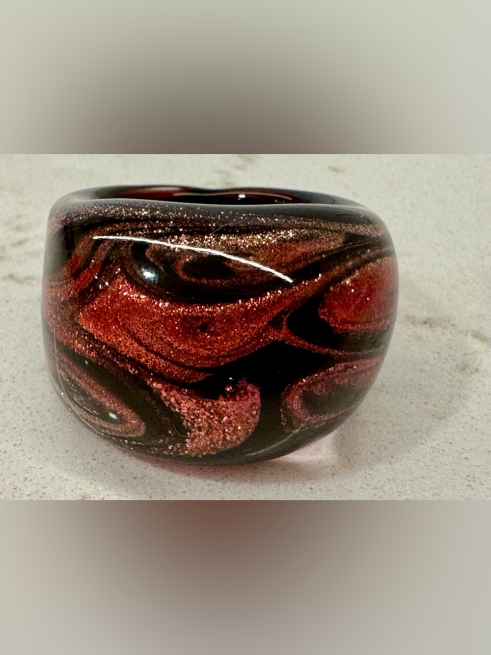 ♦️ Murano Style Red Gold Glitter Glass Ring Chunky Size 7.25 ♦️ - Picture 3 of 6